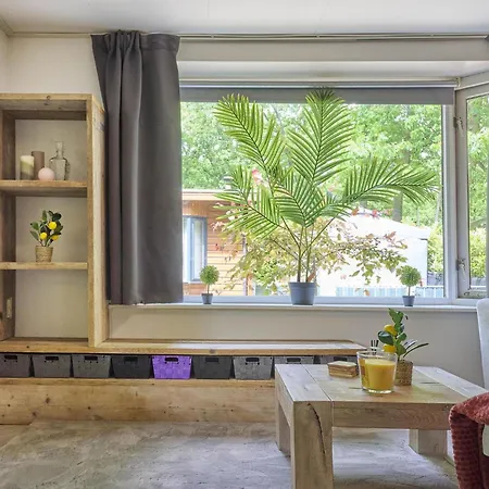 بيت للعطل T Heische Hofje *